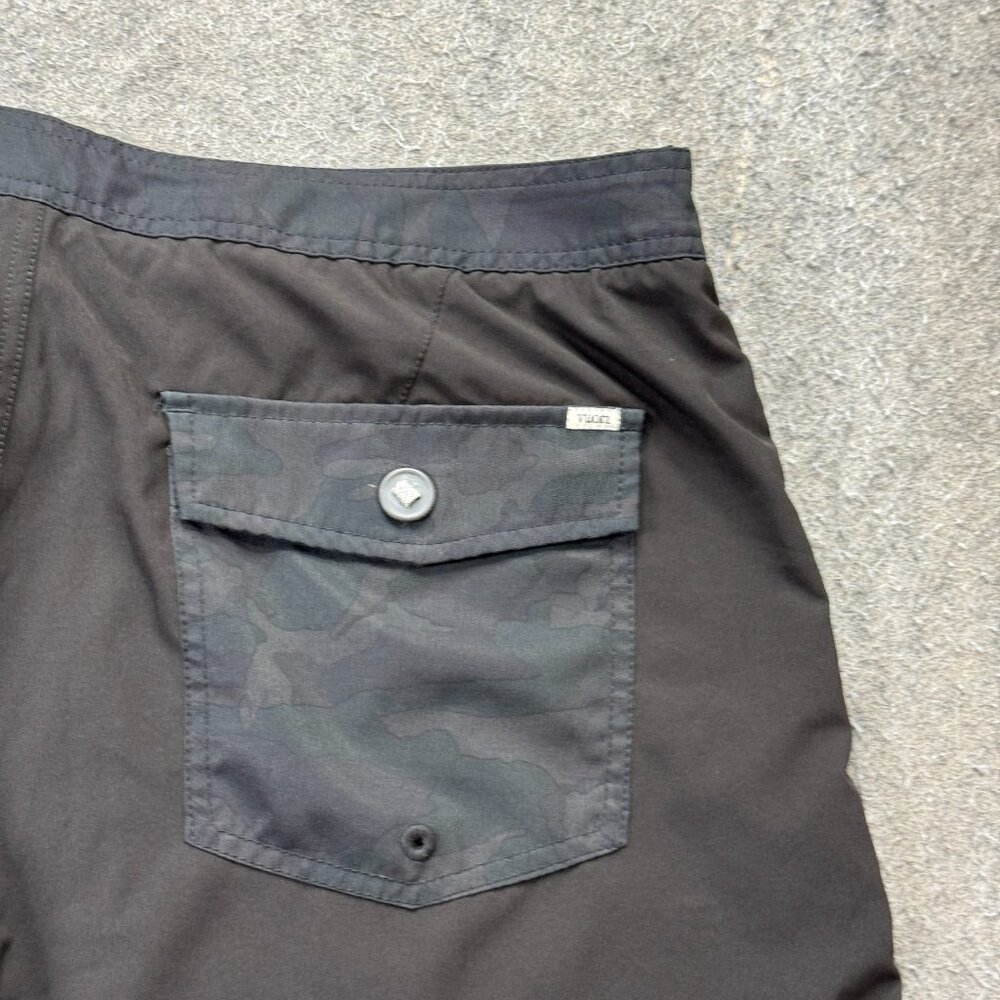 Vuori Cruise Board Shorts Men 36 Black Stretch V314 7" - Picture 9 of 15